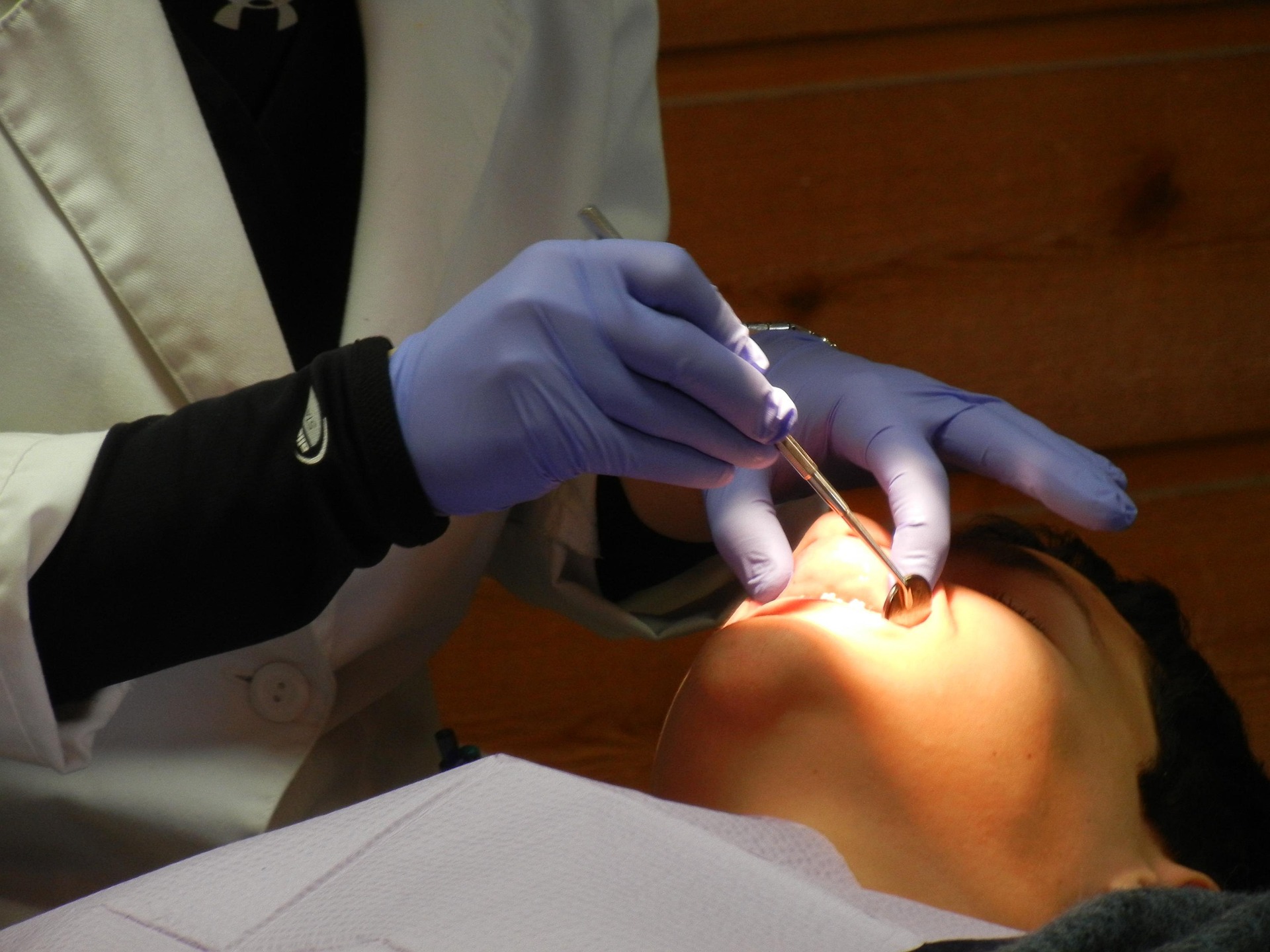 mlarsson62-orthodontist-287285_1920